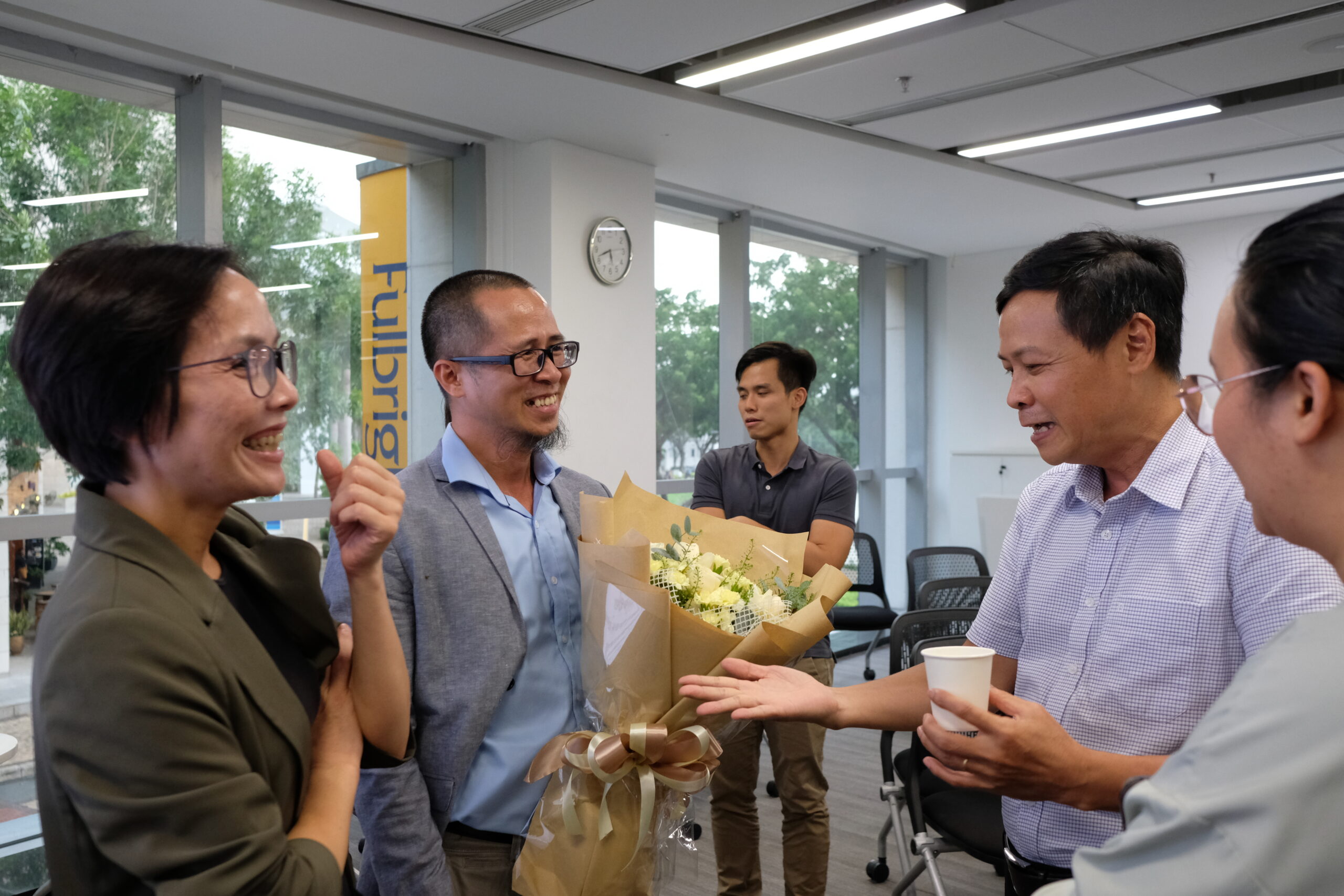 EPS Investing hỗ trợ nhà đầu tư và doanh nghiệp tại Việt Nam